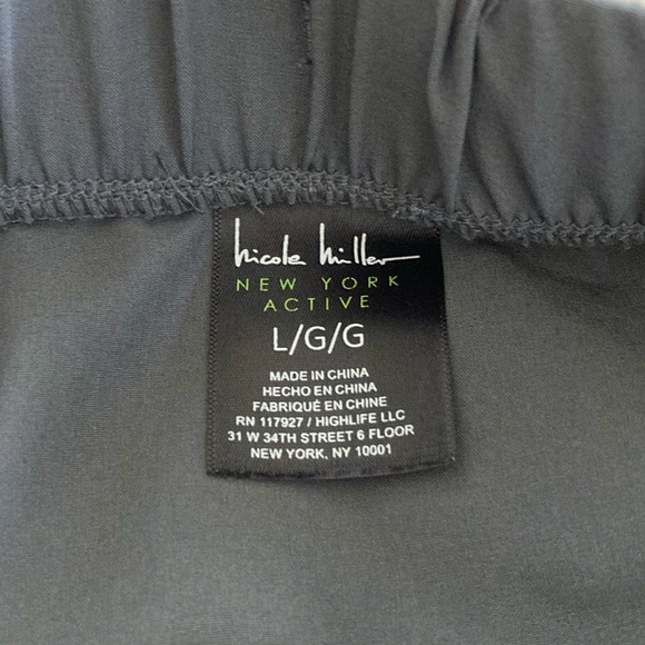 Nicole Miller Charcoal Skirt with Elastic Waist - Picture 2 of 3